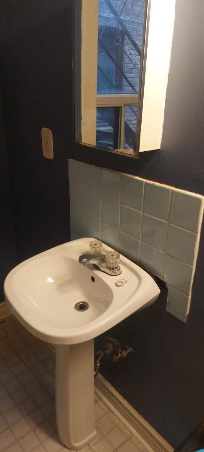 Zen Hostel Toronto Bagian luar foto